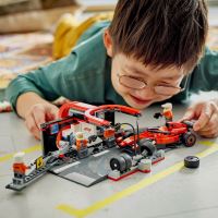 LEGO® City 60443 Zastávka v F1® a Pit Crew s autom Ferrari (3)