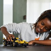 LEGO® Technic 42151 Bugatti Bolide (2)