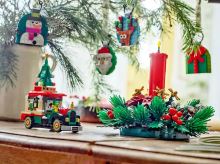 LEGO® Iconic 40743 Vianočná dekorácia na stôl (1)