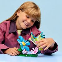 LEGO® Creator 3 v 1 31384 Divoké zvieratá: Farebný kolibrík (2)