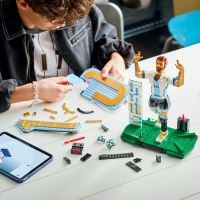 LEGO® Editions 43015 Lionel Messi – Futbalová legenda (2)